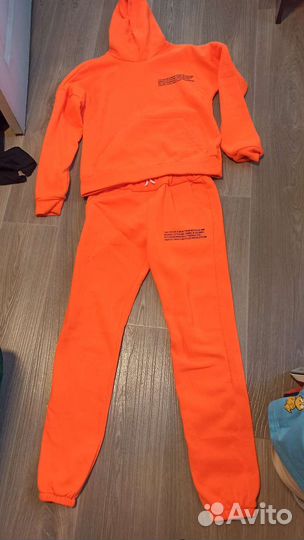 Костюм спортивный