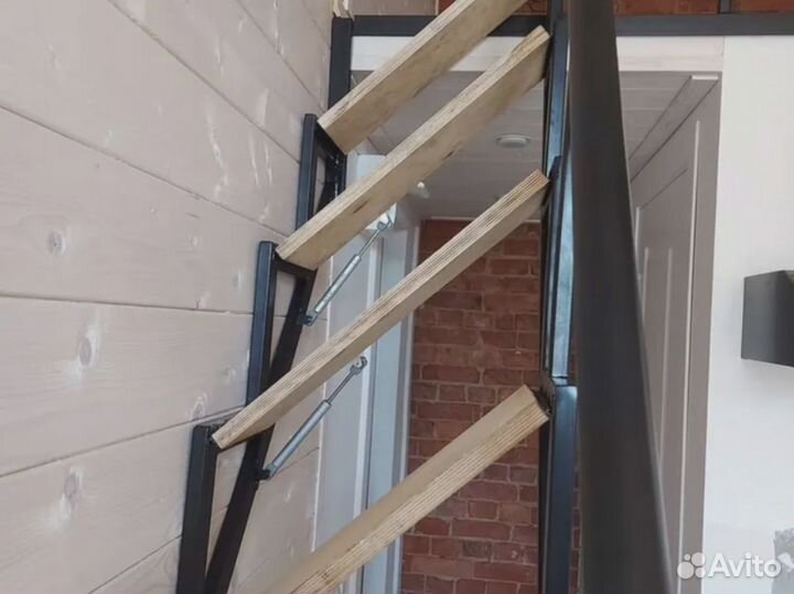 Лестница на антресольный этаж