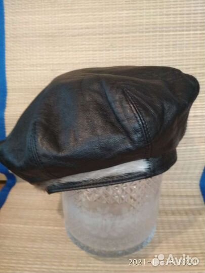 Берет женский кожаный