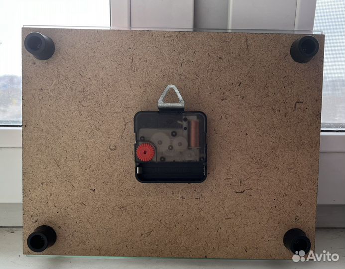 Часы настенные новые