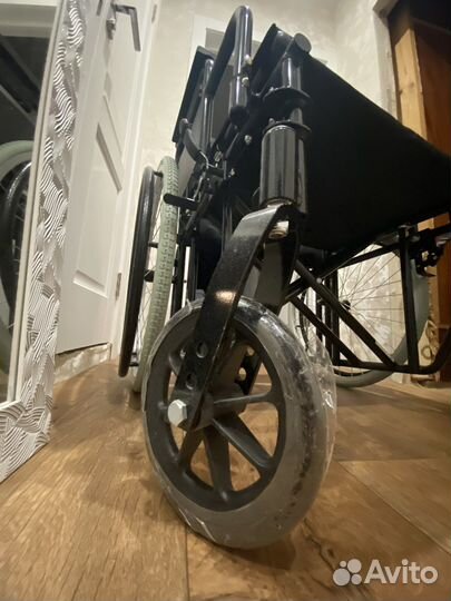 Инвалидное кресло-коляска 58 см с подножками