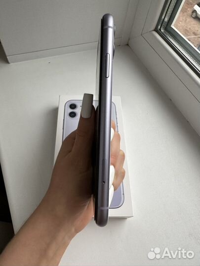 Телефон iPhone 11