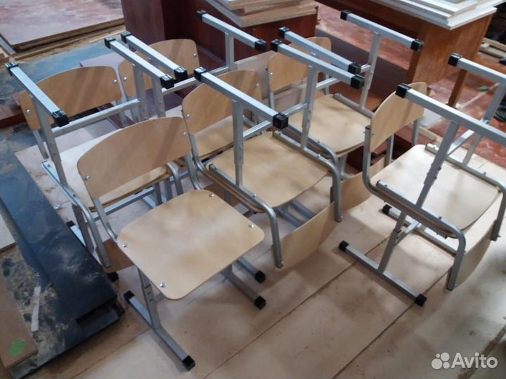 Школьная парты регулируемые и стулья