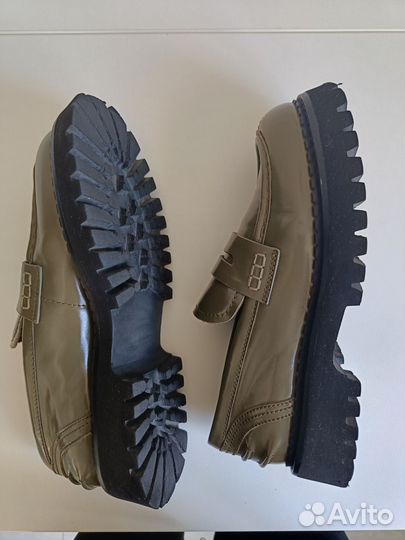 Лоферы женские