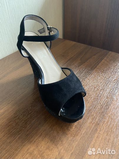 Босоножки 38 размер