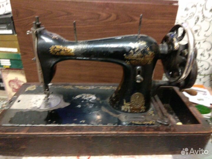 Швейная машина Singer