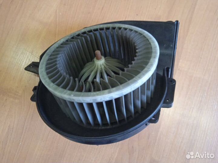 Моторчик отопителя (печки) Volkswagen Polo хетчбек