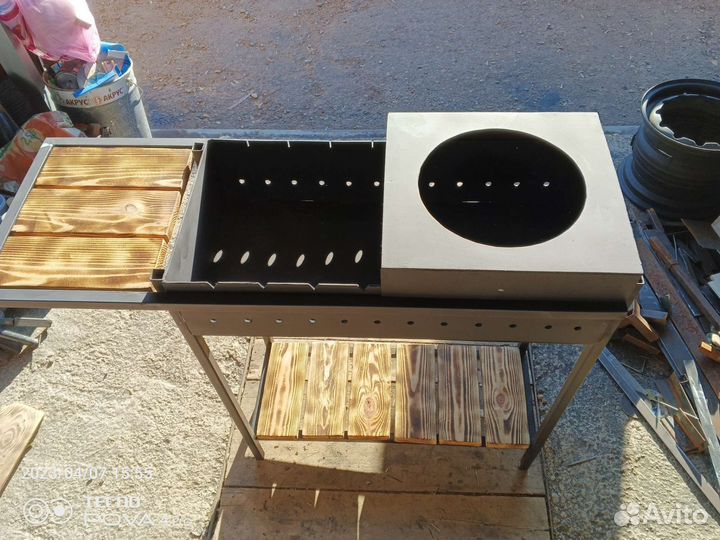 Мангал с полкой и столещницей
