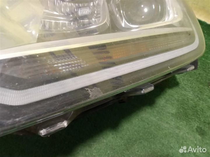 Фара левая ксенон Volkswagen Amarok 2016