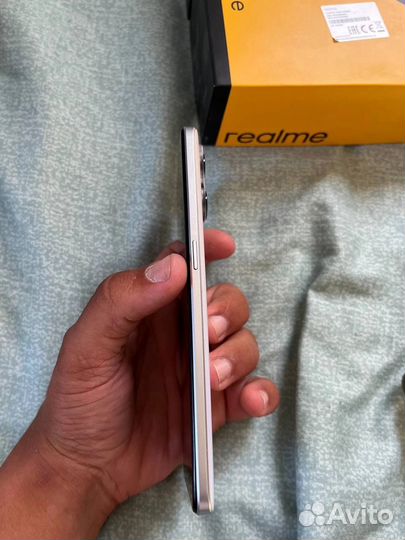 Мобильные телефоны realme 9