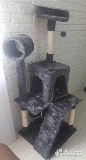 Кошачий домик с когтеточкой