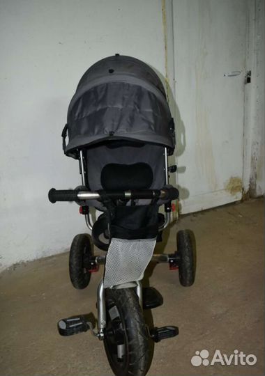 Трехколесный велосипед с родительской ручкой