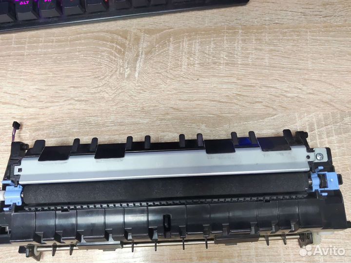 Коротрон в сборе RM2-6776 HP M609