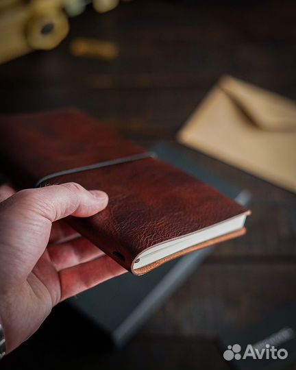 Блокнот из итальянской кожи Wax в цвете Tobacco