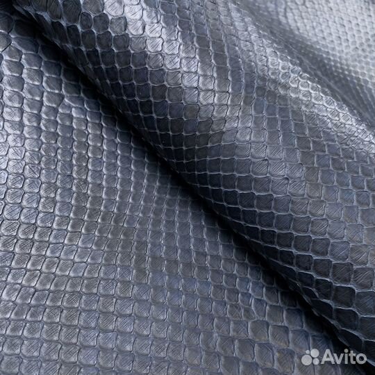 Кожа питона цвет синий с натуральным рисунком