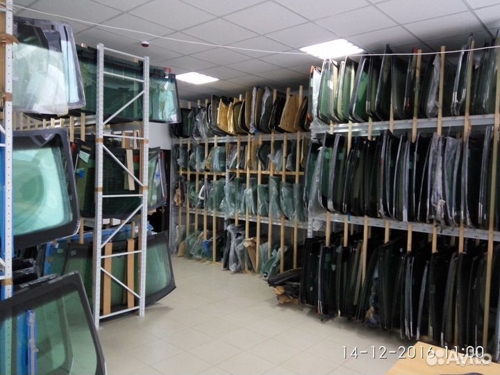 Лобовое стекло Мазда 3. Замена за 1 час