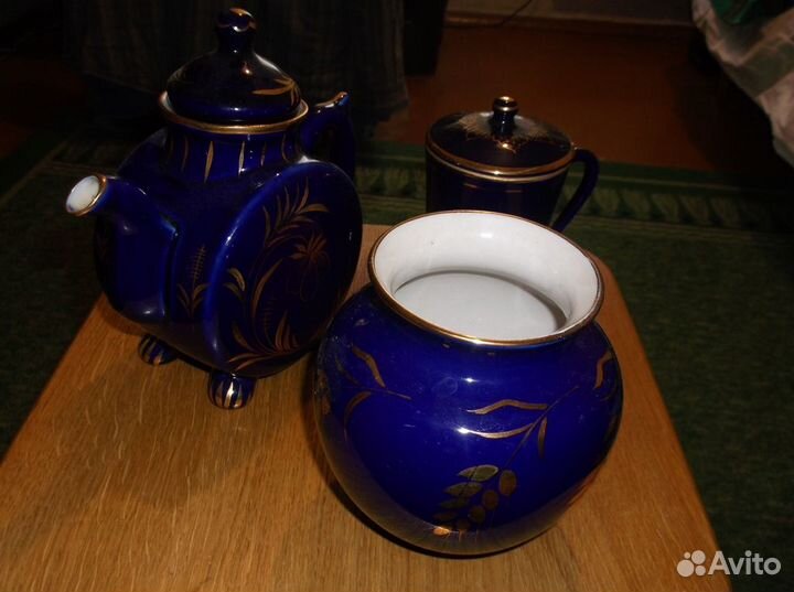 Фарфоровые изделия Гжель