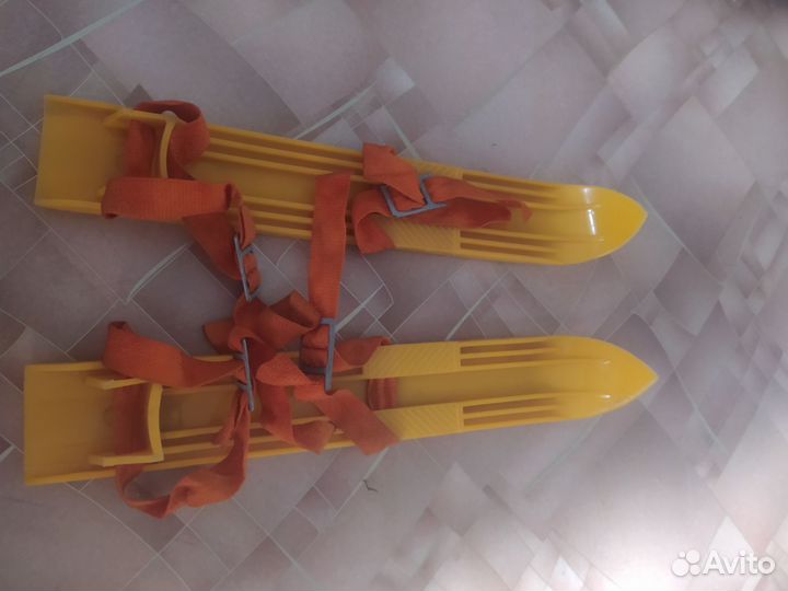 Лыжи пластиковые бу