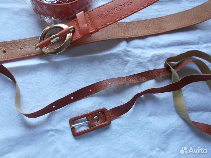 Ремни на пряжках разные