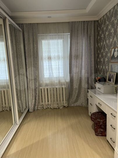 3-к. квартира, 95 м², 1/10 эт.