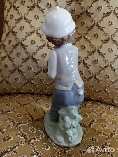 Фарфоровая статуэтка NAO Lladro