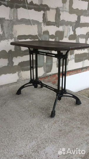 Стол в наличии