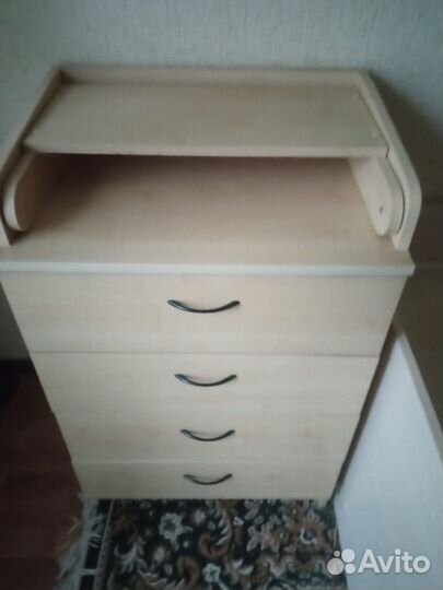 Детская кровать с матрасом и комодом