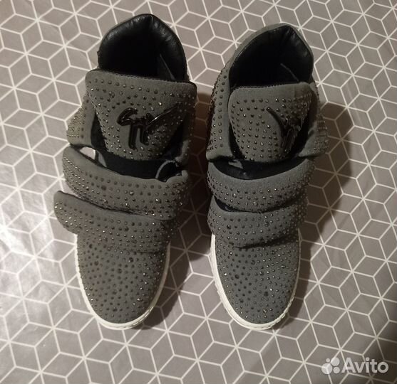 Ботинки утеплённые для девочки, новые,33 размера