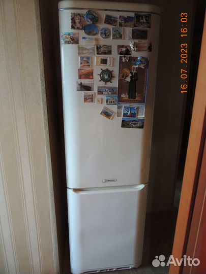 Холодильник Hotpoint-Ariston MBA 4041C