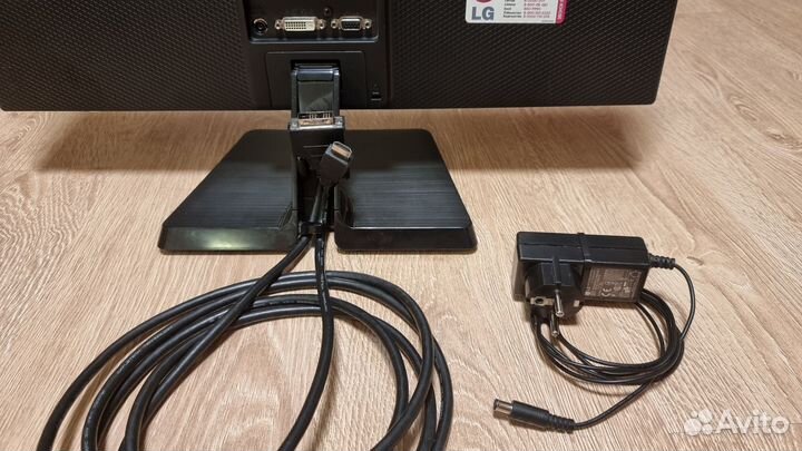 Монитор LG 24