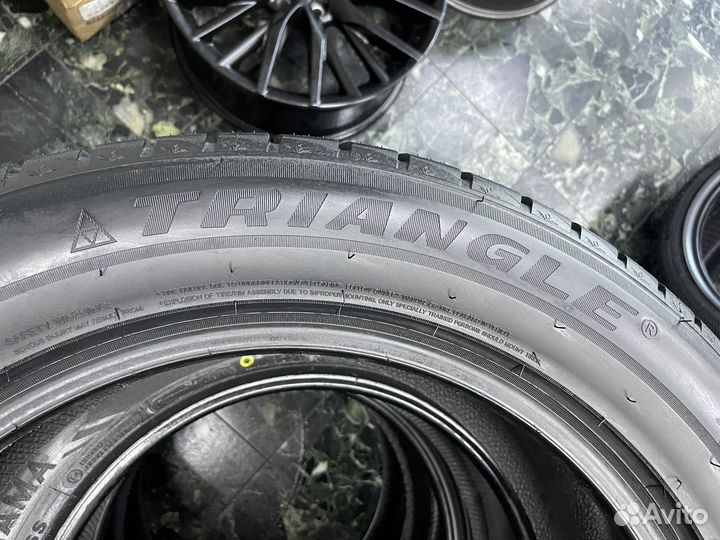 Triangle Snowlink PL02 275/50 R20 113V