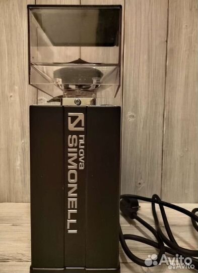 Кофемашина+кофемолка nuova simonelli