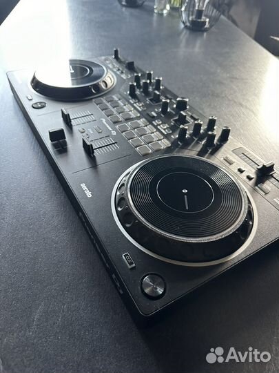 Dj контролер Pioneer DDJ-REV 1
