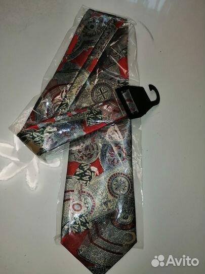 Мужской галстук