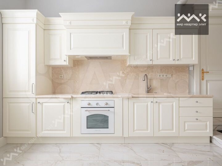 2-к. квартира, 57,3 м², 1/2 эт.