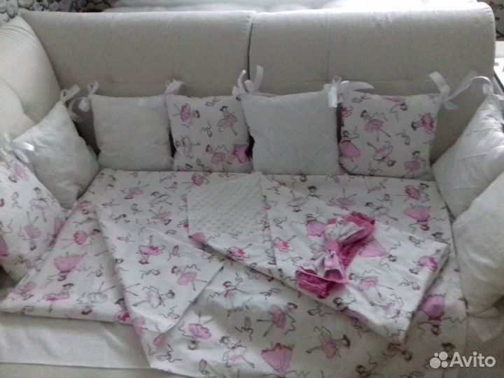 Комплект в кроватку для новорожденного