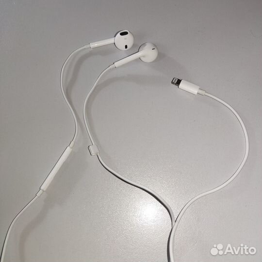 Наушники Apple Earpods