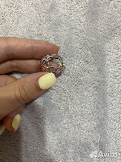 Серебряное кольцо