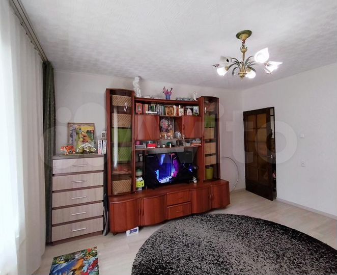 2-к. квартира, 50 м², 1/9 эт.