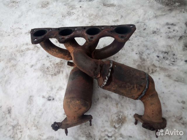 Выпускной коллектор Фольксваген Пассат В6 2006г