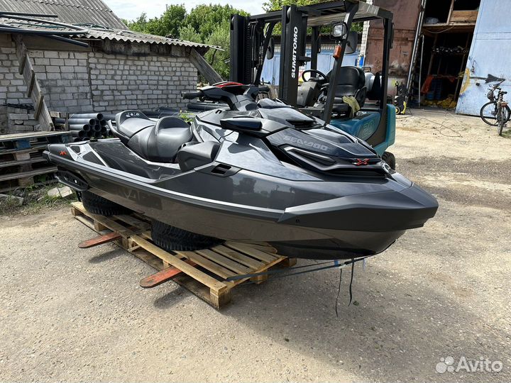 Гидроцикл BRP RXT 300 RS