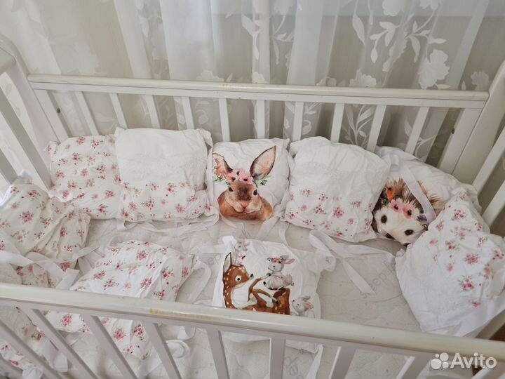 Детская кроватка с маятником и ящиком+матрасс