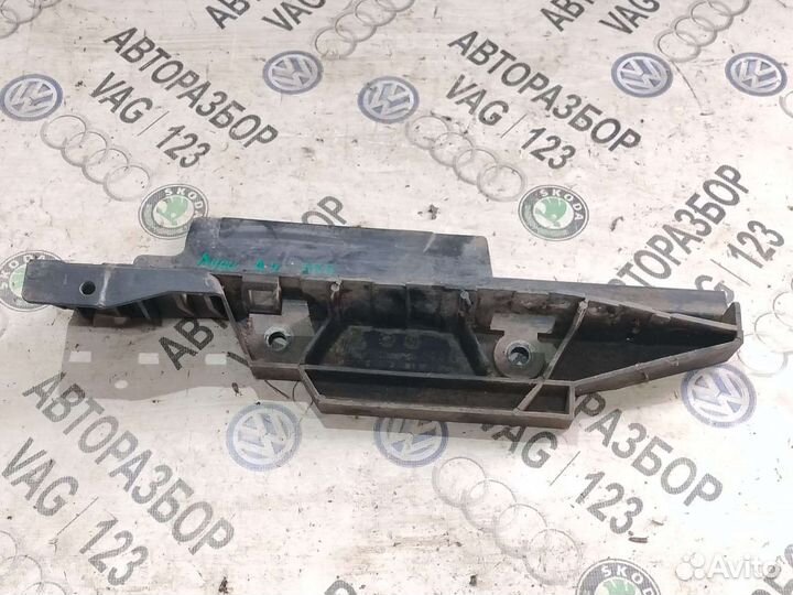 Площадка акб Audi A4 B7