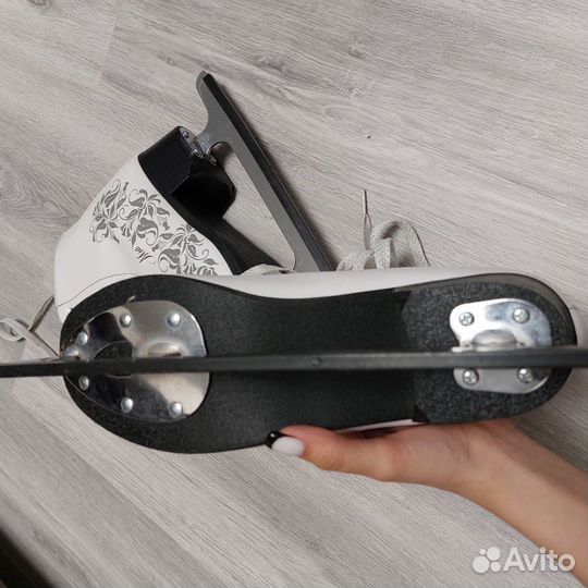 Коньки фигурные MIA