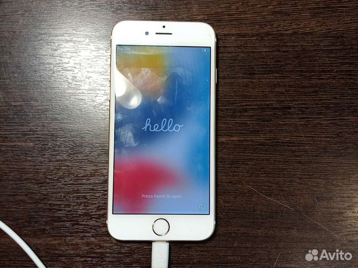 Телефон iPhone 6s