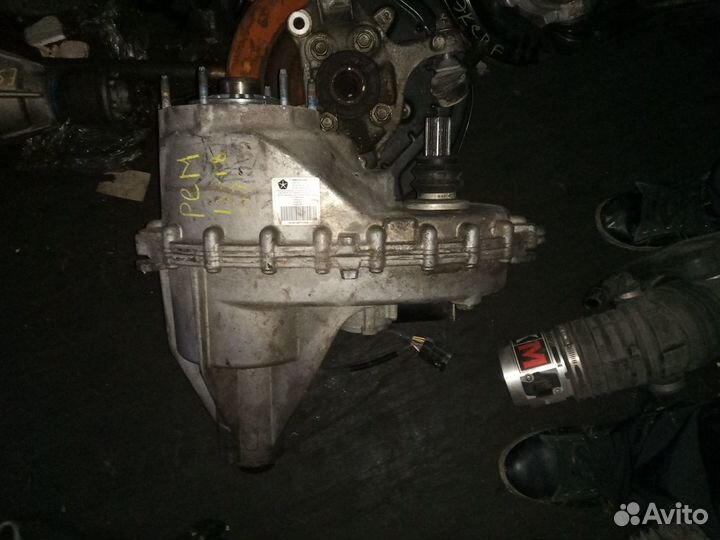 Раздатка Dodge Ram 5.7 л Додж Рем 2017 г 56210C