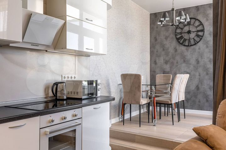 2-к. квартира, 100 м², 14/16 эт.