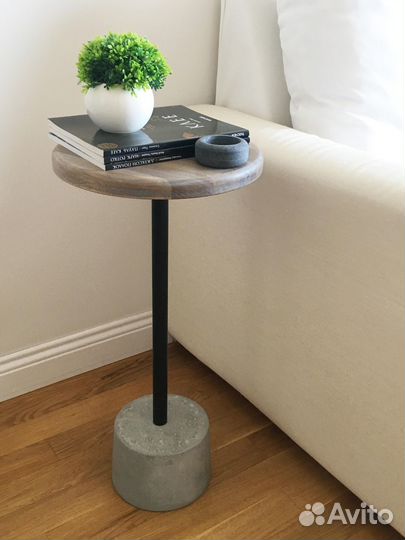 Приставной дизайнерский столик