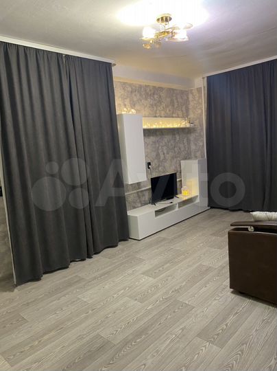 2-к. квартира, 43 м², 1/5 эт.