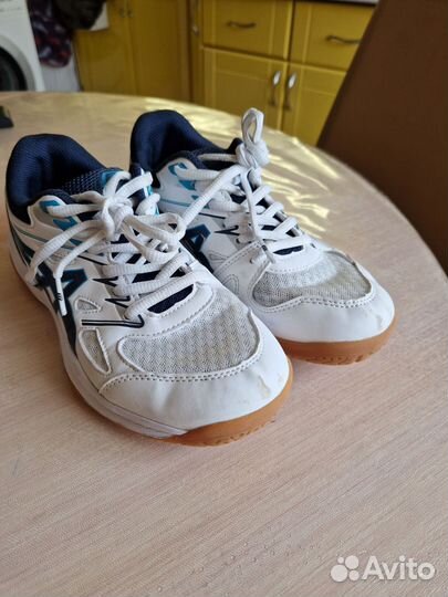 Кроссовки для зала